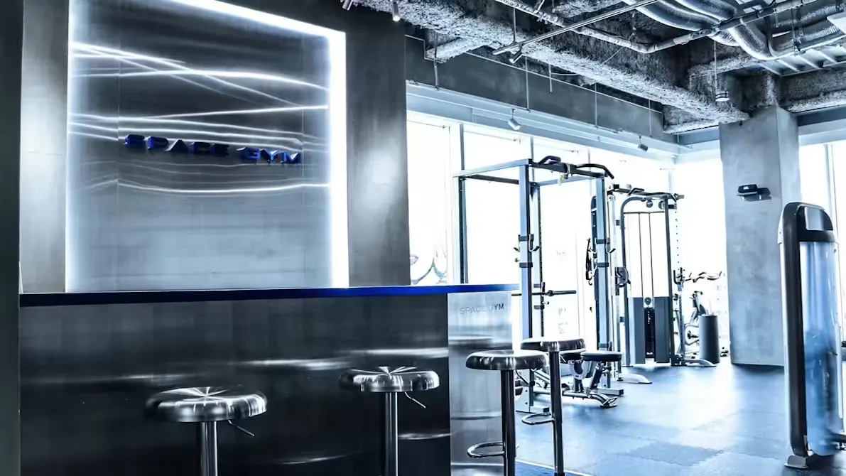 SPACE GYM 梅田店の画像