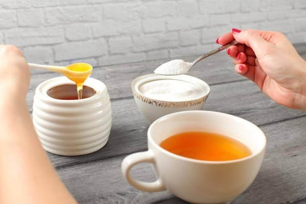紅茶と砂糖や蜂蜜