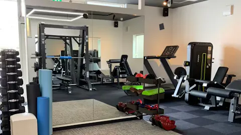 駅前筋肉留学GO 豊橋店の写真1