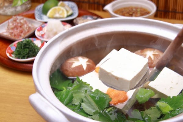 野菜たっぷりの湯豆腐