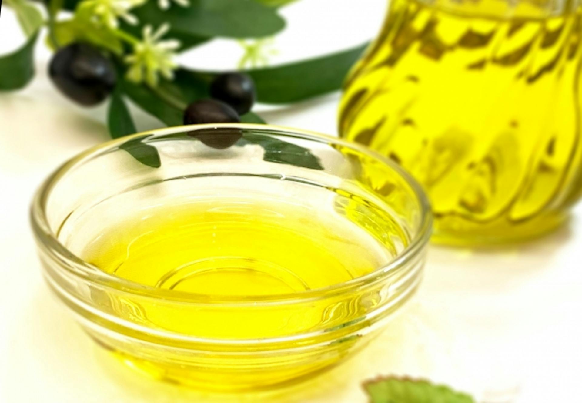 脂溶性ビタミンとは？はたらきや食事摂取基準、摂取源の食品を紹介のサムネイル