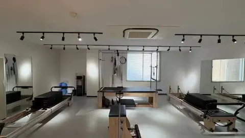ピラティススタジオ ルルト 心斎橋店の写真1