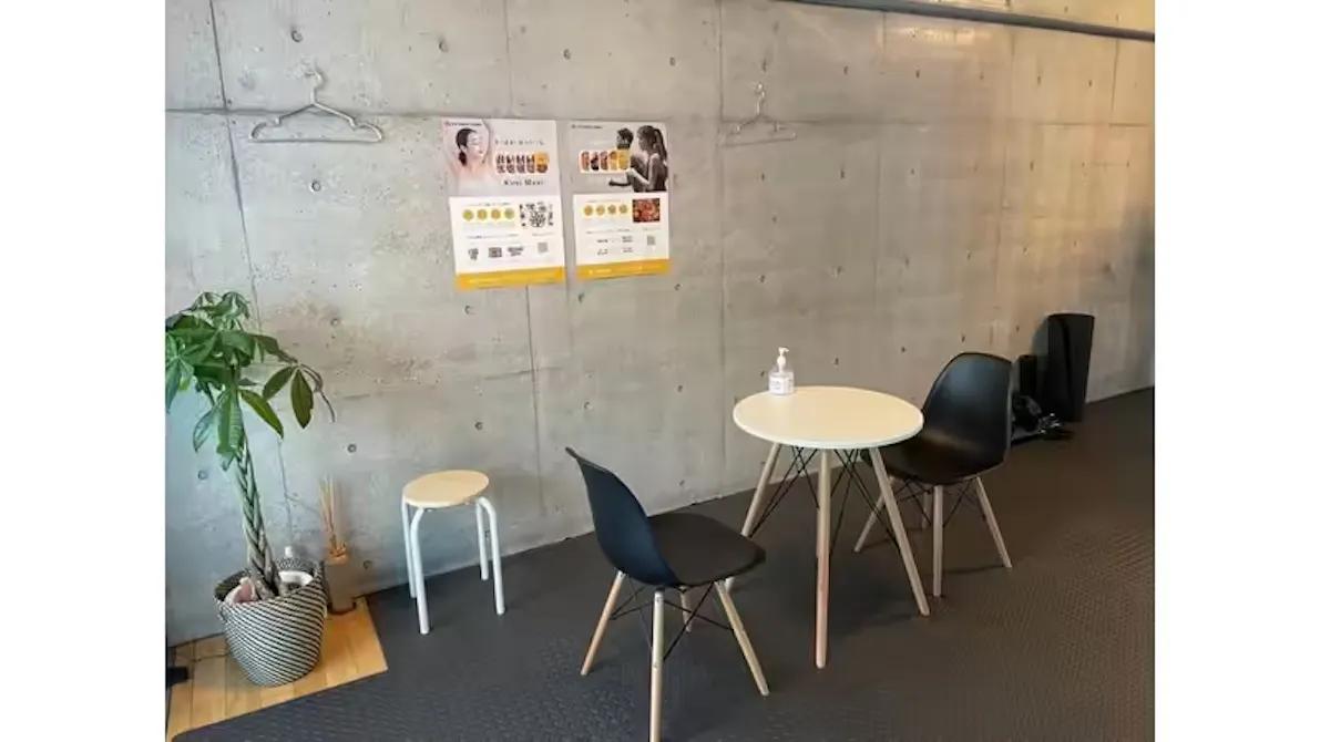 アウトライン (OUTLINE) 池袋店の画像