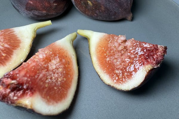 カットしたいちじく