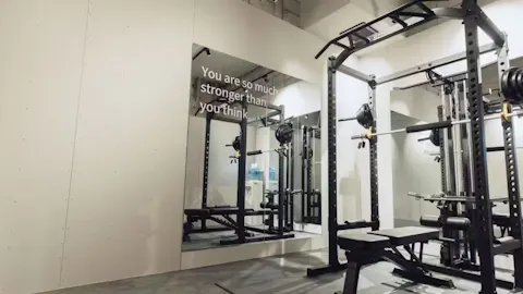 アンドゥスーパーボディ (UNDEUX SUPERBODY) 堺スタジオ店の写真1