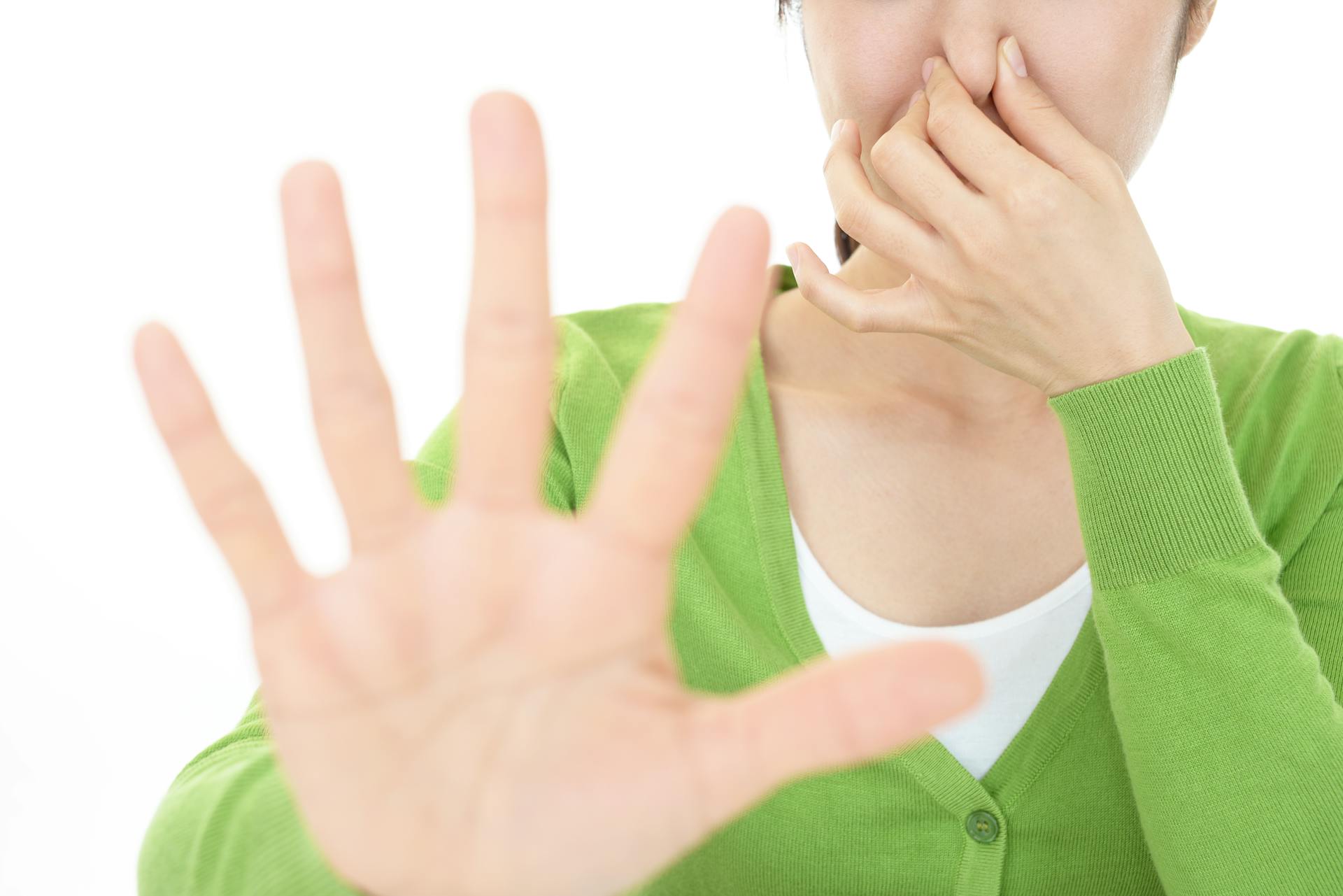 加齢臭の原因は？発生のメカニズムや予防・改善のポイントを解説のサムネイル