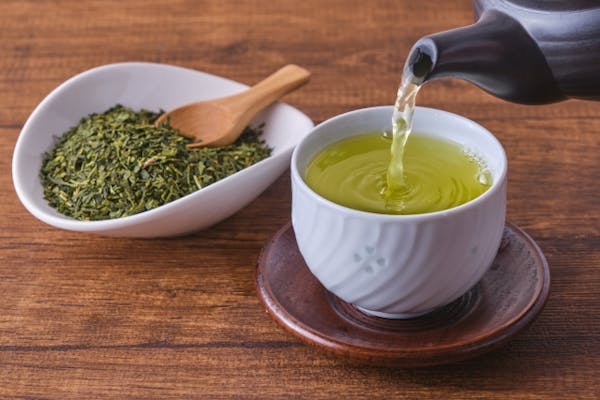 緑茶とお茶の葉