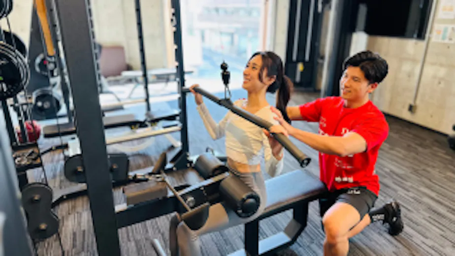 駅前筋肉留学GOの画像の画像