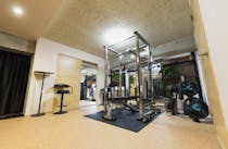 DAZZLING GYM