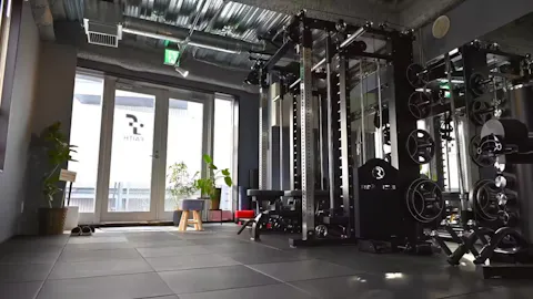 FAITH PRIVATE GYM 香櫨園店の写真1